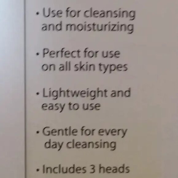 Derma Brilliance Cosmetic Skin Resurfacing Tool - Picture 4 of 5